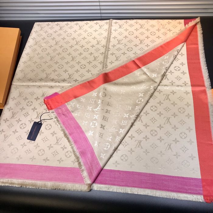 Louis Vuitton Scarf LV00115